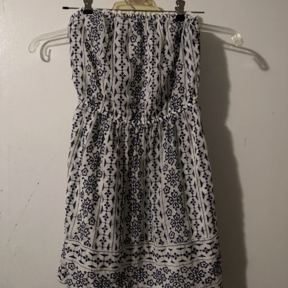 Strapless top